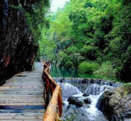 梧州周边旅游(周边旅游景区哪里好玩)