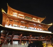 梧州长沙旅游攻略(长沙旅游攻略景点必去长沙美食街)
