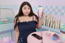 梧州胖模(胖模特穿衣搭配图片)