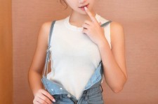 梧州包含上海兼职女伴游模特预约小薇微信的词条
