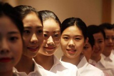 梧州私人伴游招聘 度假区万元月薪招“泳装伴游”