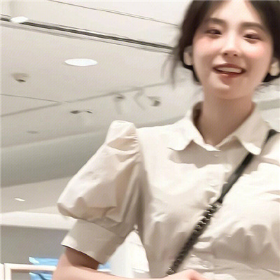 梧州高端纯出女孩雇用(高端名媛定造)奢华游艇豪侈生活月入50W
