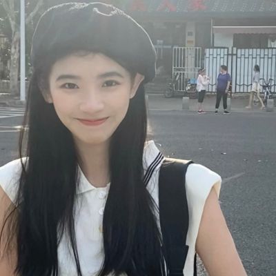 梧州商务伴游带客户去看海豚表演