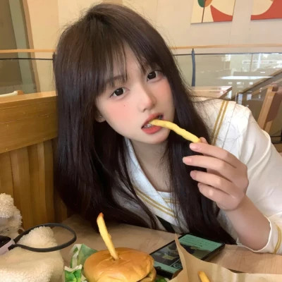 梧州伴游女生李欣怡的资料