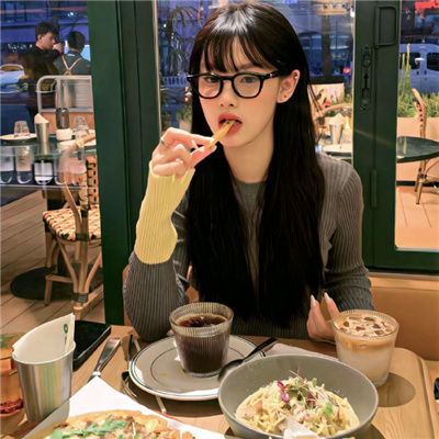 梧州伴游女生娄婷的资料